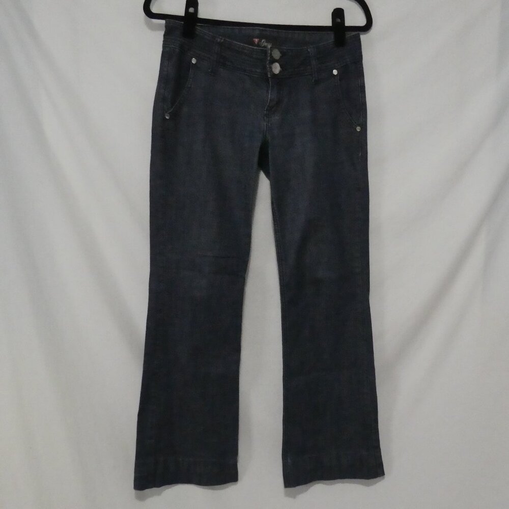 GUESS | size 27 | Classic Straight Leg Blue Jeans